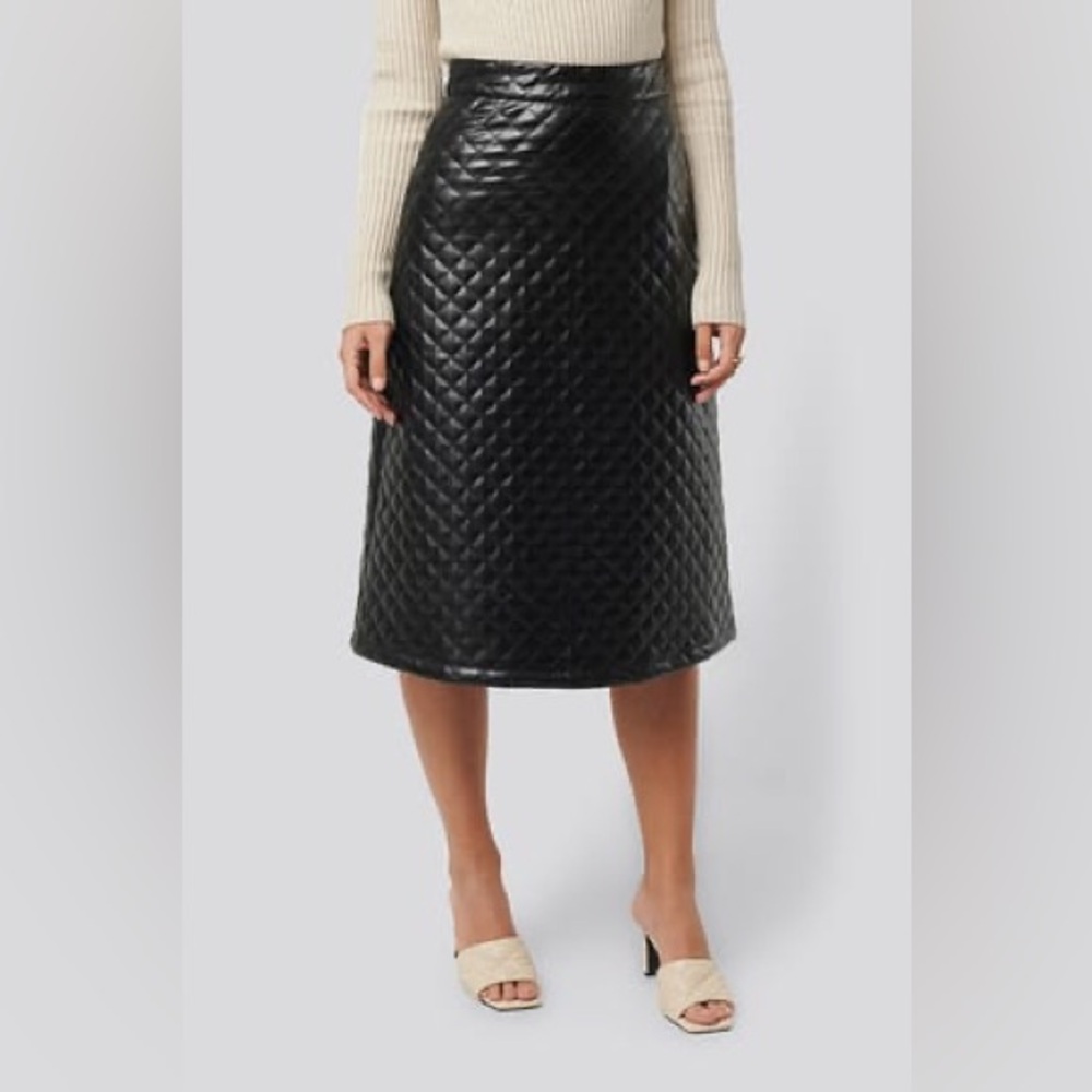 Black Shiny Quilted Fit & Flare High-Wait A-Line Knee-Length Circle Modest Skirt